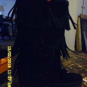 Minnetonka black suede calf boots fringe